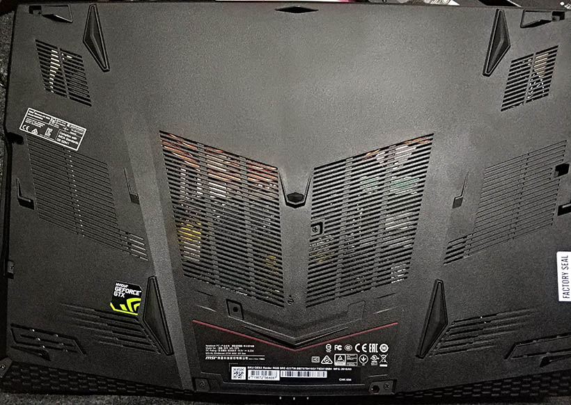 MSI GE63 8RE-211XRU Raider RGB Edition