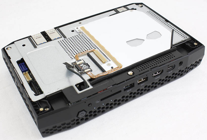 Intel NUC Kit NUC8I7HNK